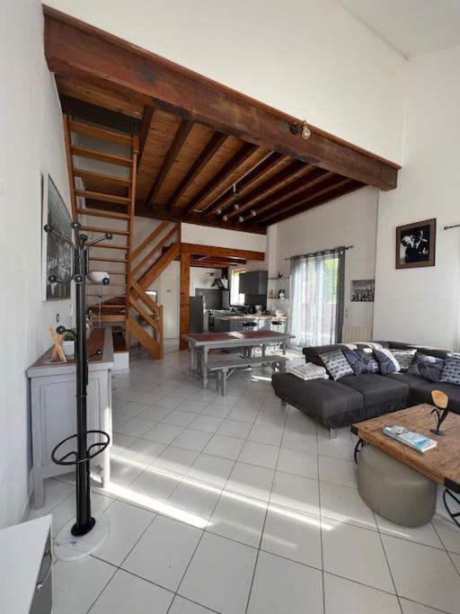 La Petite Angerienne Villa Saint-Jean-dʼAngély Eksteriør billede